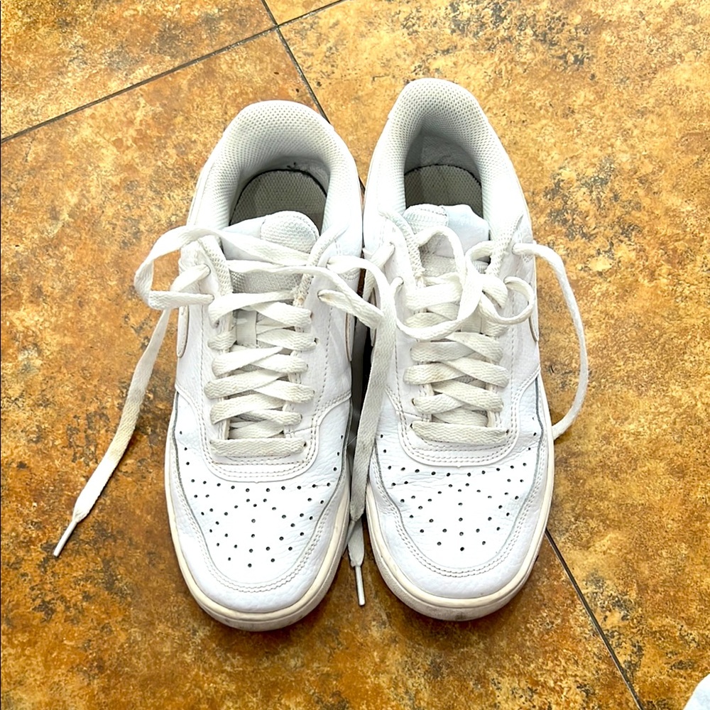 Women’s Nike White Sneakers